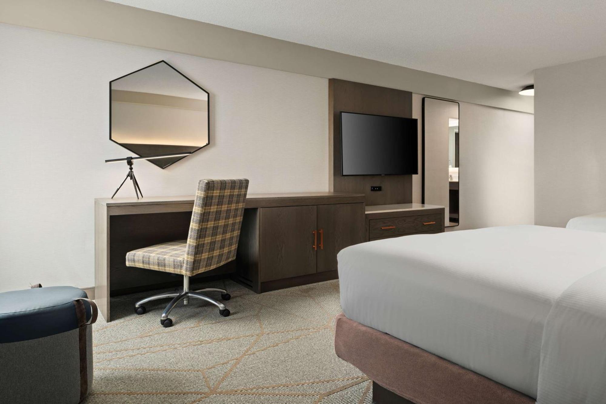 Doubletree By Hilton Pittsburgh Airport