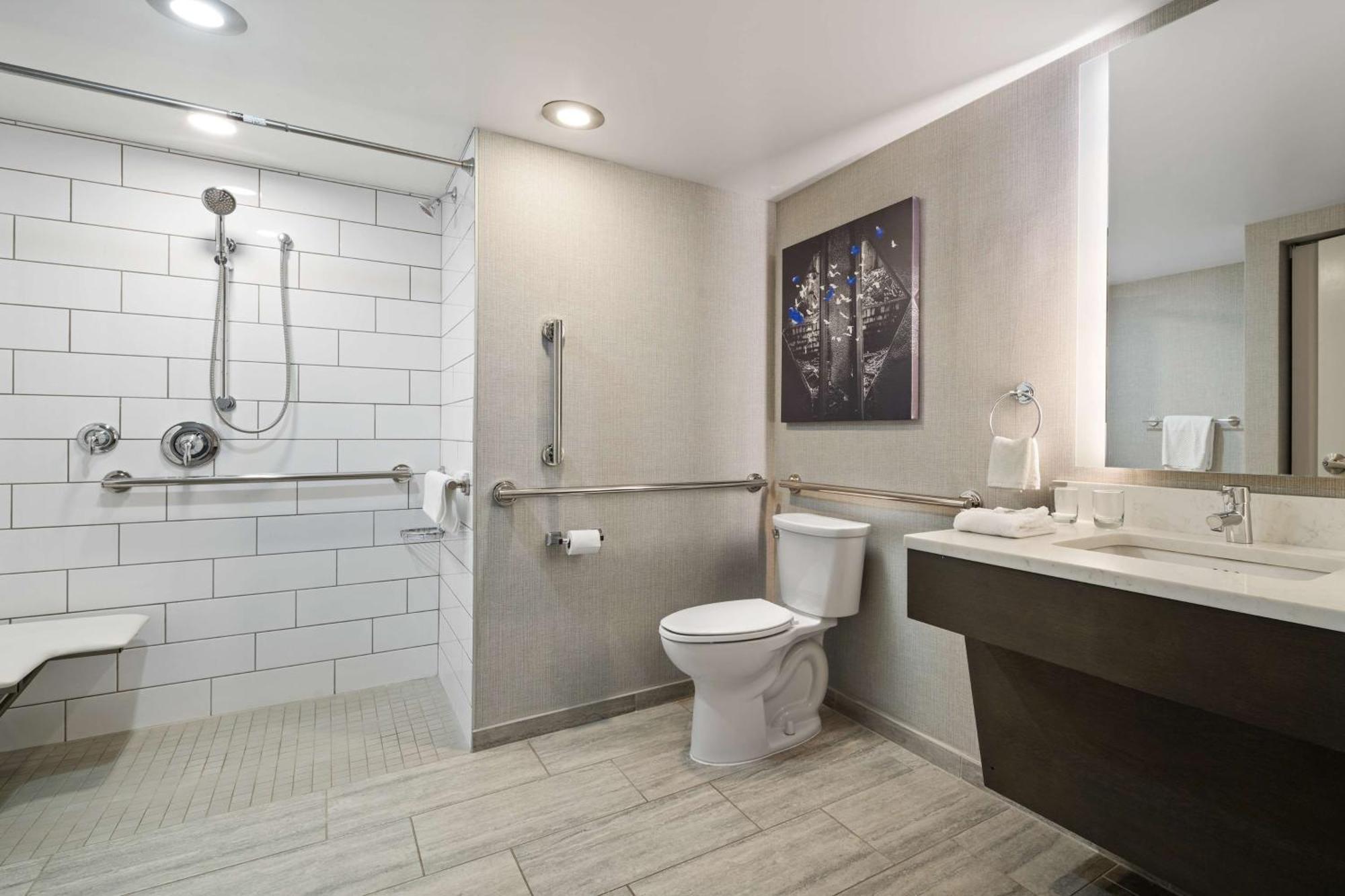 Doubletree By Hilton Pittsburgh Airport Hotel
