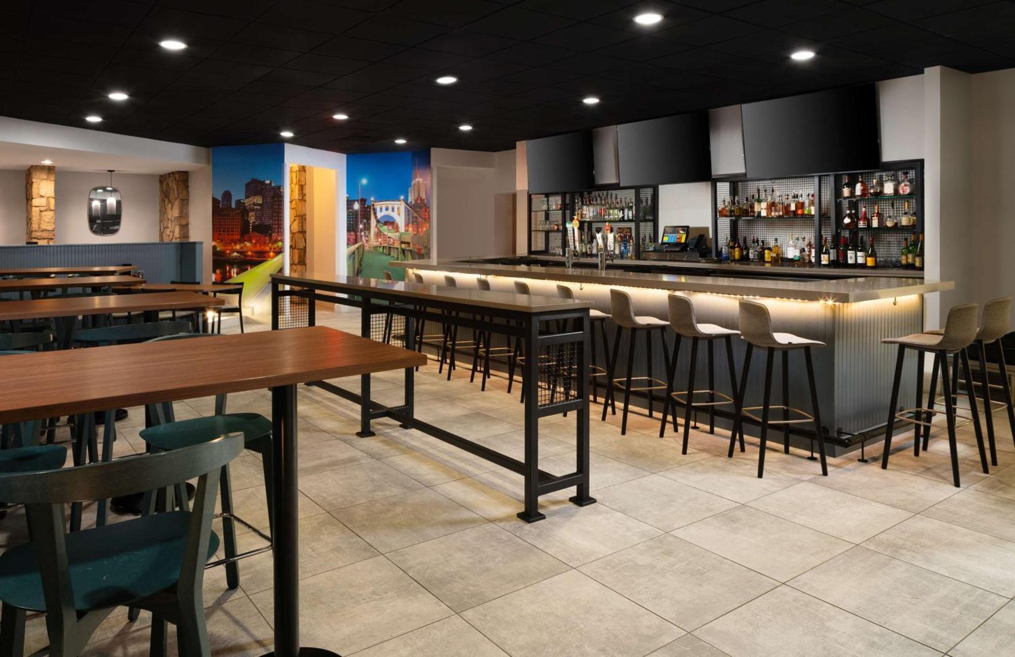 Hotel Doubletree By Hilton Pittsburgh Airport Moon Township