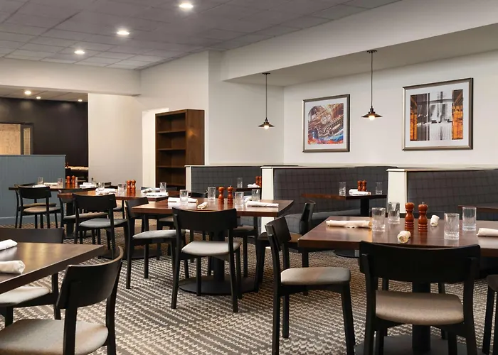 Doubletree By Hilton Pittsburgh Airport