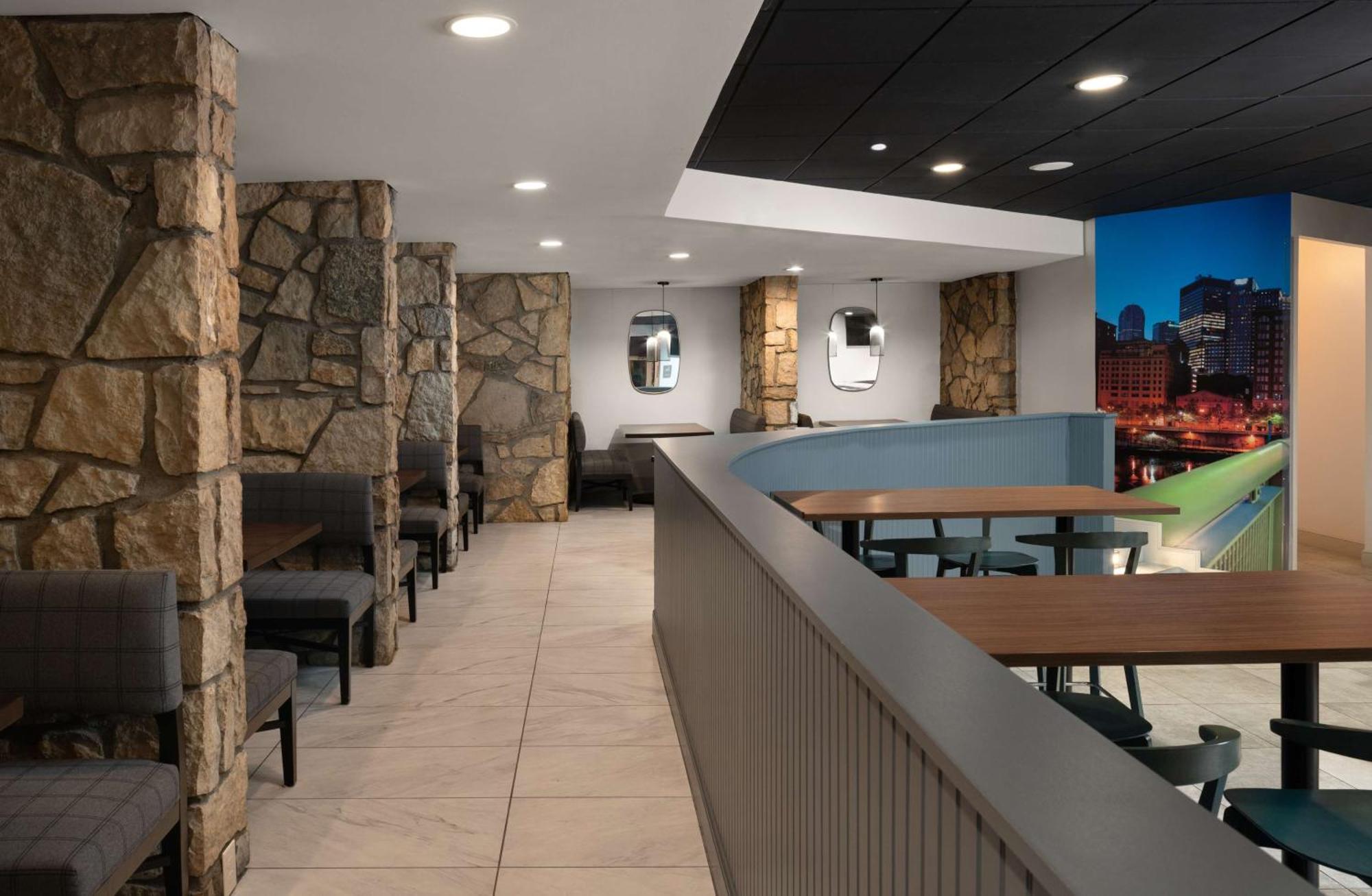 Doubletree By Hilton Pittsburgh Airport Hotel 3*