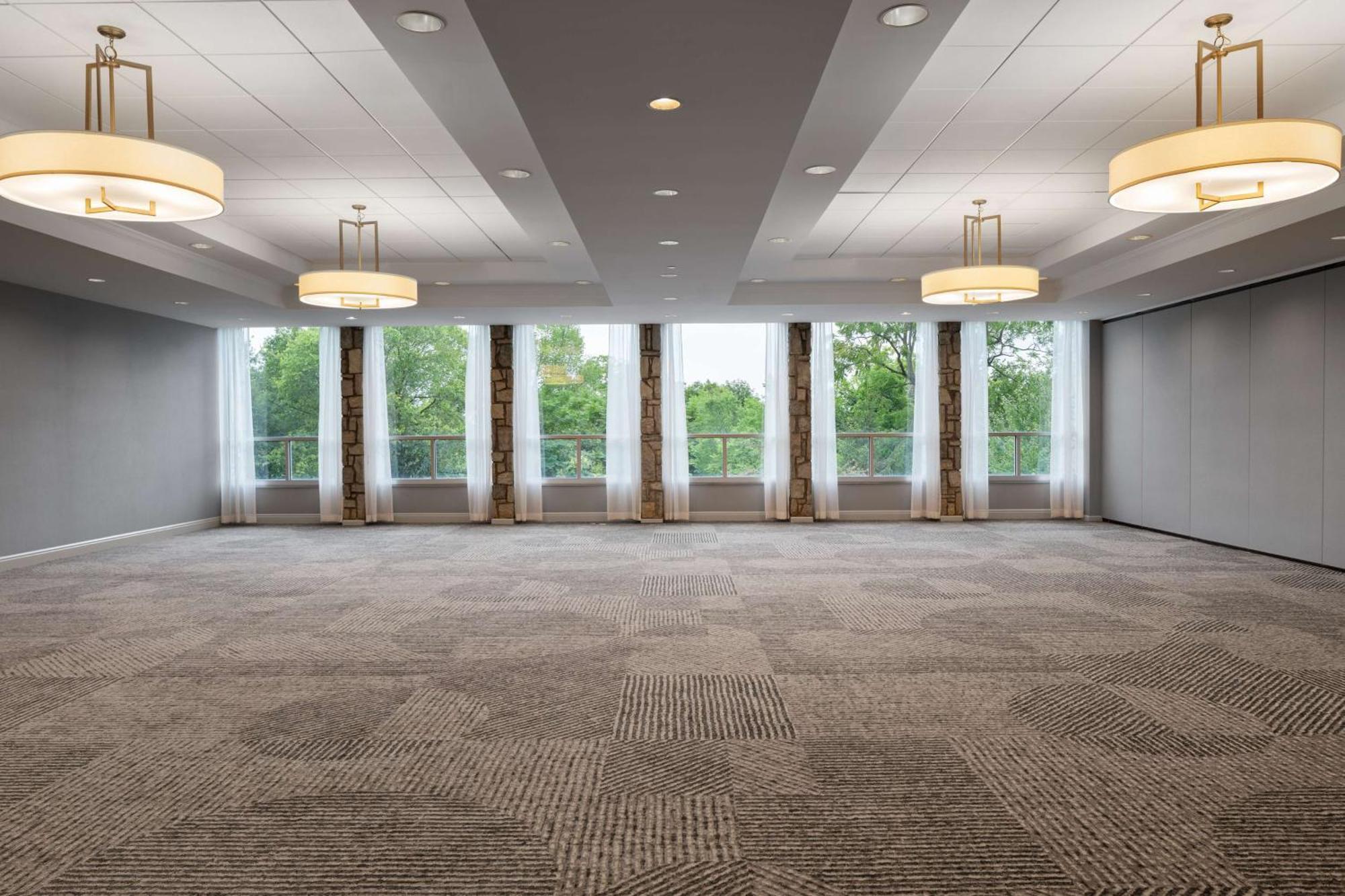 Doubletree By Hilton Pittsburgh Airport Hotel
